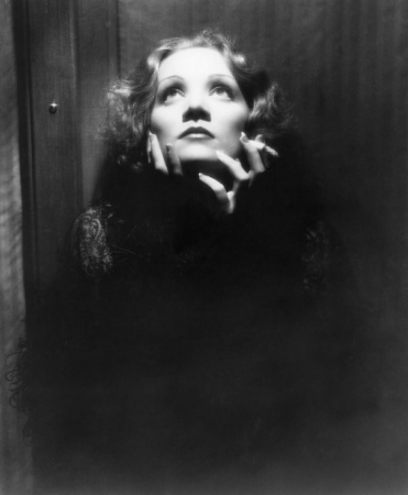 Gardening Express on Shanghai Express 1932 Marlene Dietrich